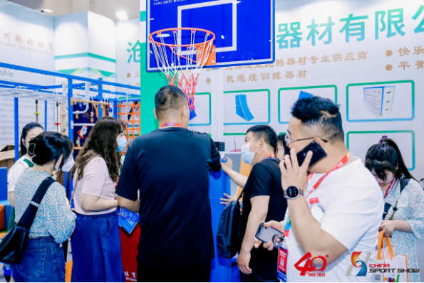 公园体育器材名称大全图片_公园体育馆_体育公园