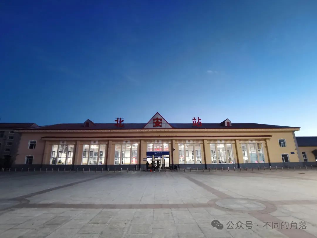 kaiyun体育登录网页入口 畅游中国：国航短途飞第一飞，建三江飞哈尔滨，北大荒与建三江，最小的机场休息室